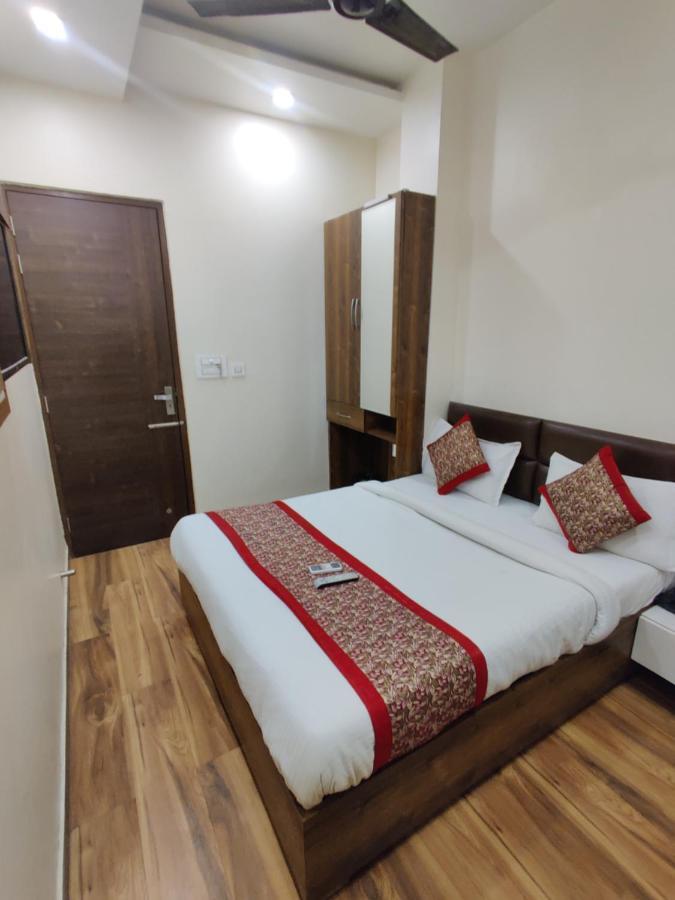 Hotel 56 - 200 Meter From Golden Temple Amritsar Ngoại thất bức ảnh