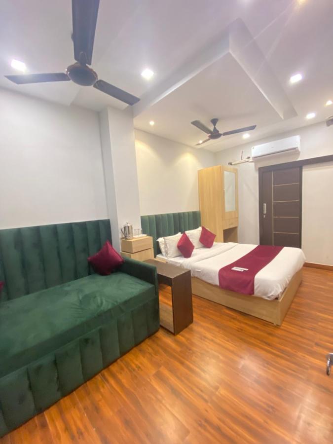 Hotel 56 - 200 Meter From Golden Temple Amritsar Ngoại thất bức ảnh