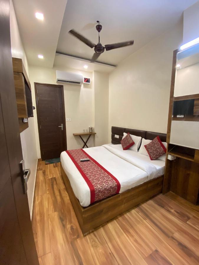 Hotel 56 - 200 Meter From Golden Temple Amritsar Ngoại thất bức ảnh